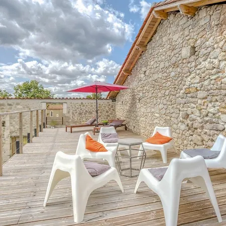 Villa Sleeps 12 With Pool And Wifi Sauvignac
