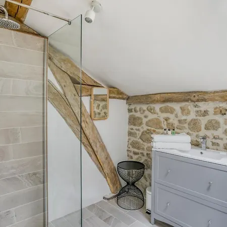 Sleeps 12 With Pool And Wifi Villa