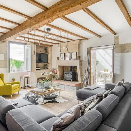 Sleeps 12 With Pool And Wifi