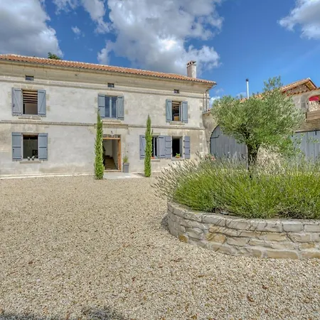 Sleeps 12 With Pool And Wifi Villa Sauvignac
