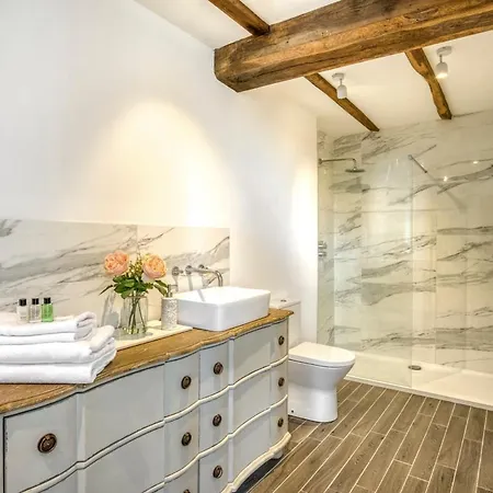 Villa Sleeps 12 With Pool And Wifi Sauvignac
