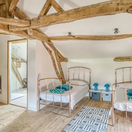 Sleeps 12 With Pool And Wifi Villa *